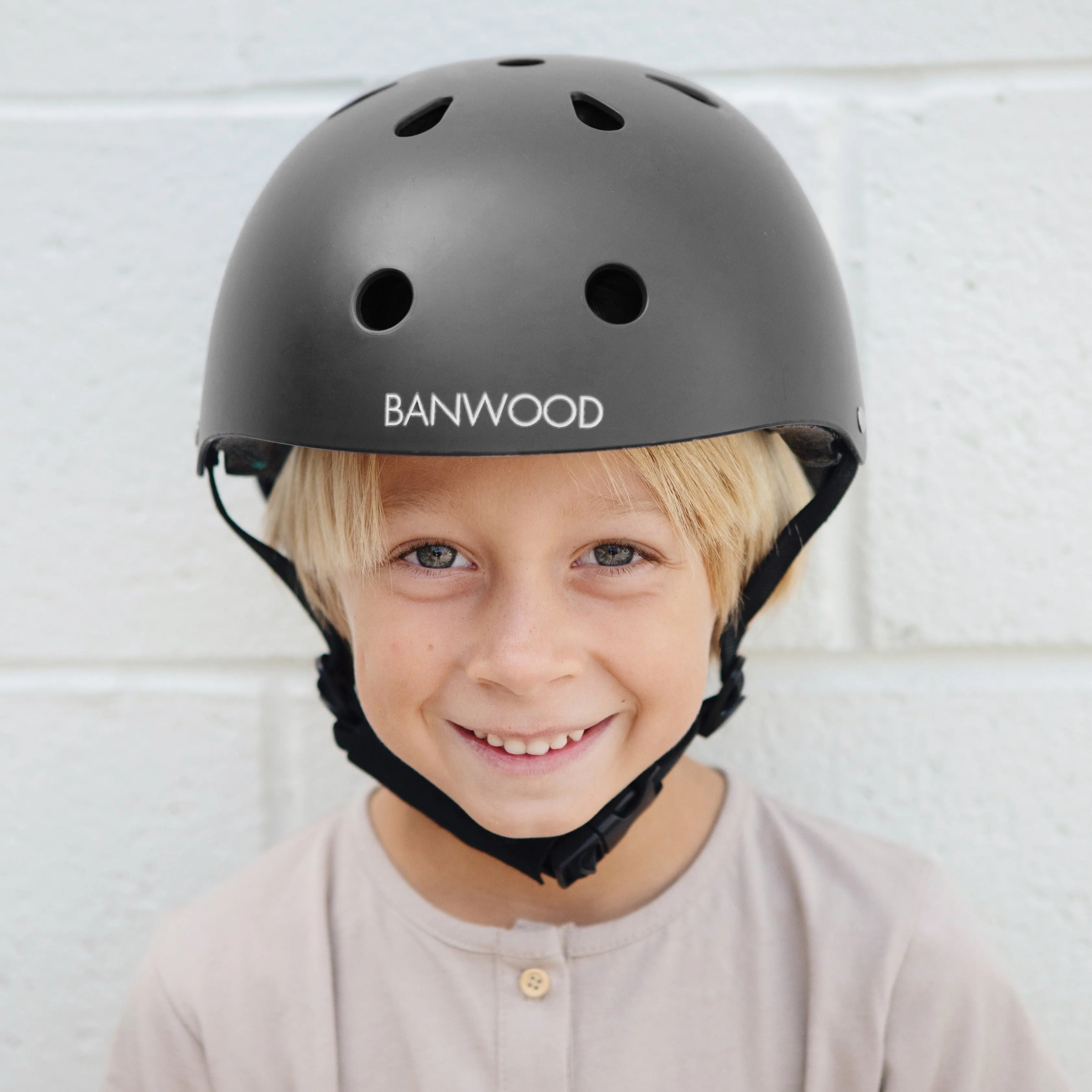 Banwood Classic Bike Helmet (Black)