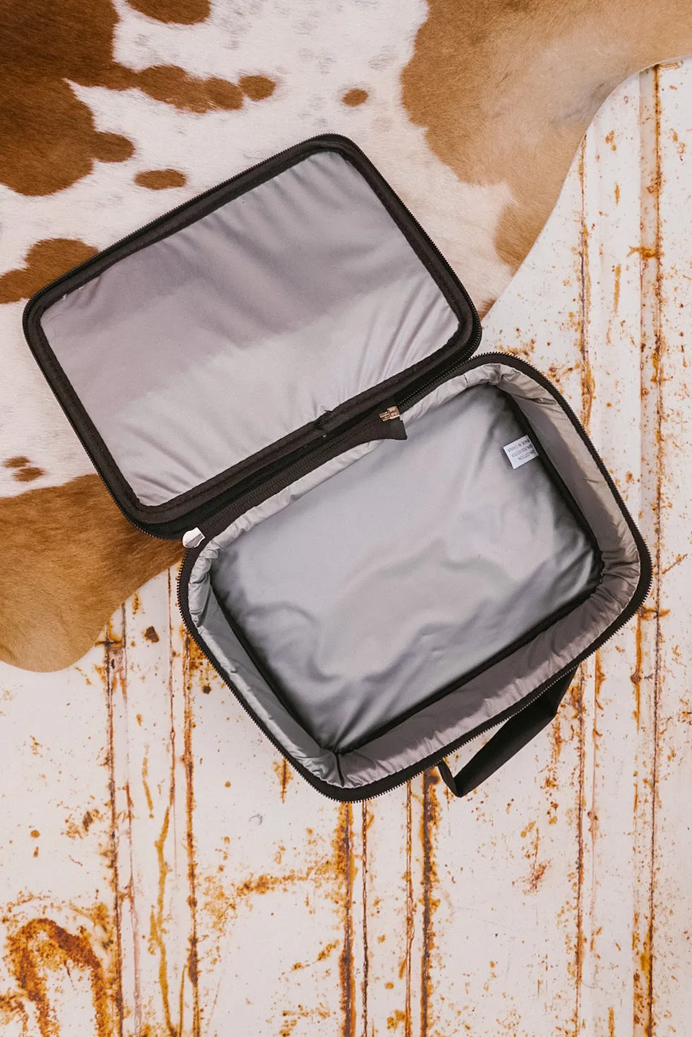 Elk Shed Lunch Box in Saddle