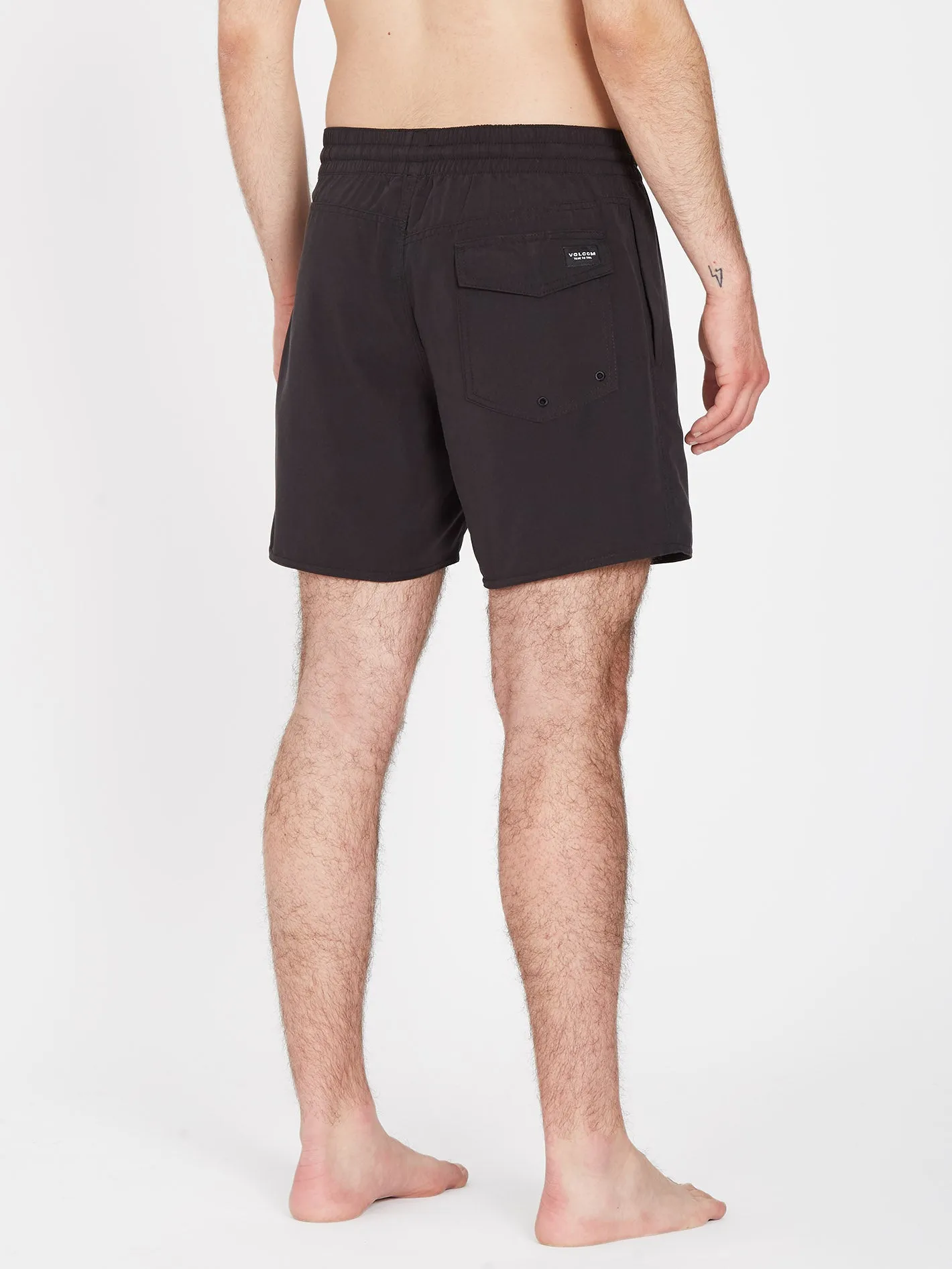 Lido Solid 16" Trunk - BLACK