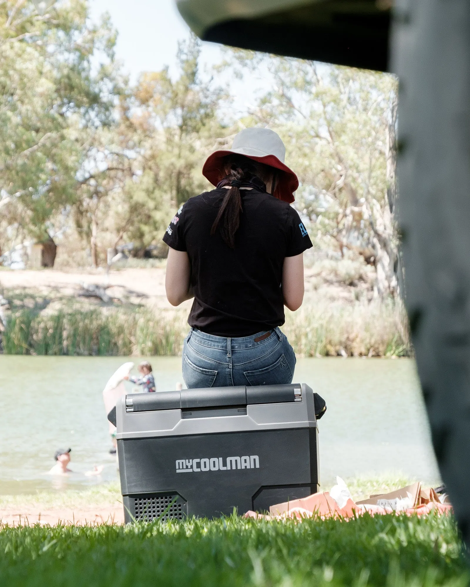 myCOOLMAN 47L 'The Roamer' Portable Fridge/Freezer - CEP47