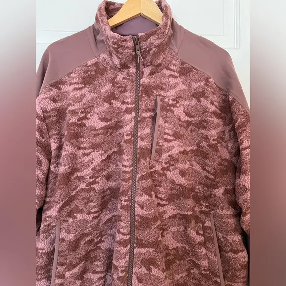 Outdoor Voices PrimoFleece Full Zip Pink Camo Jacket XL Women's Deep Taupe Cloud