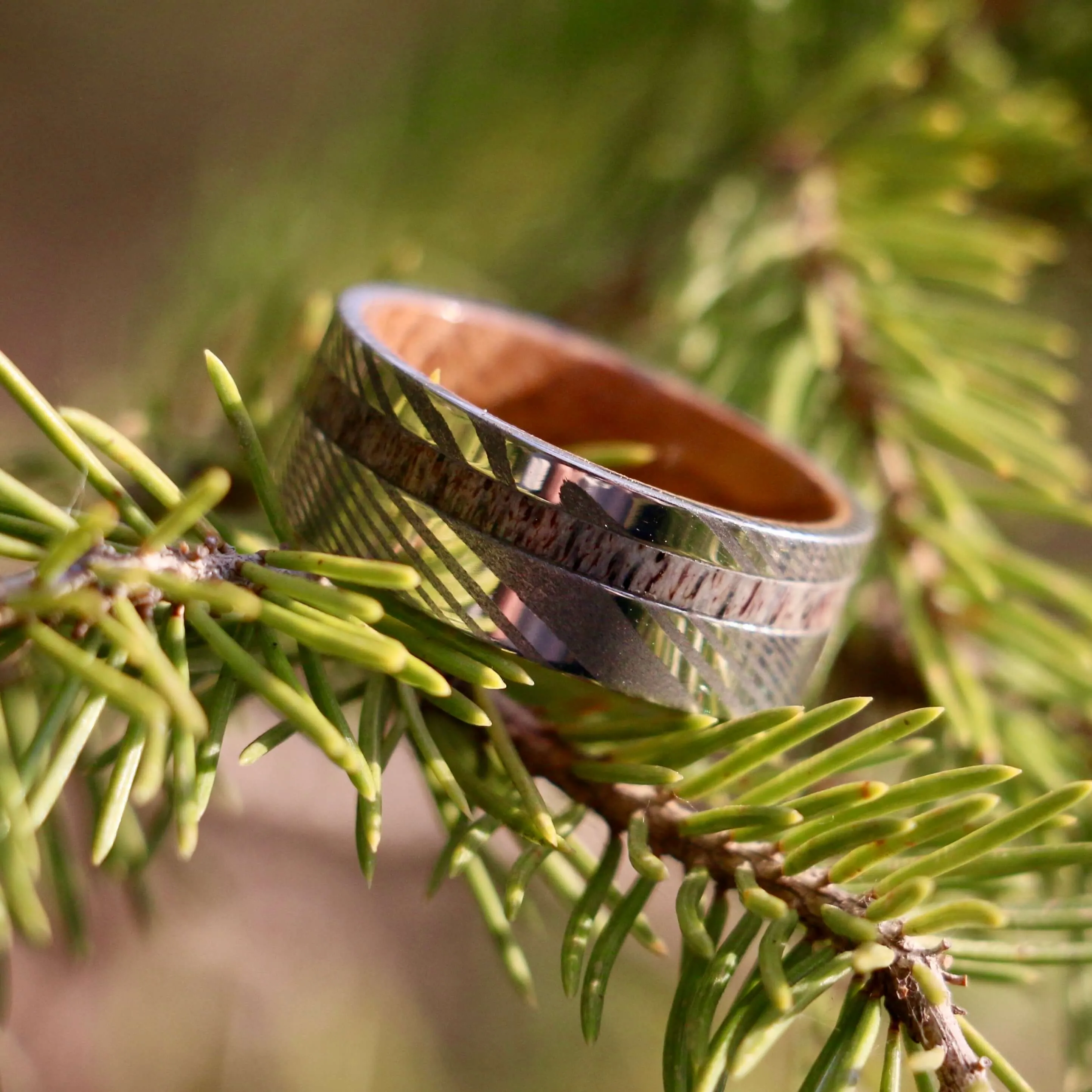 The Hunter | Damascus Steel Wedding Ring