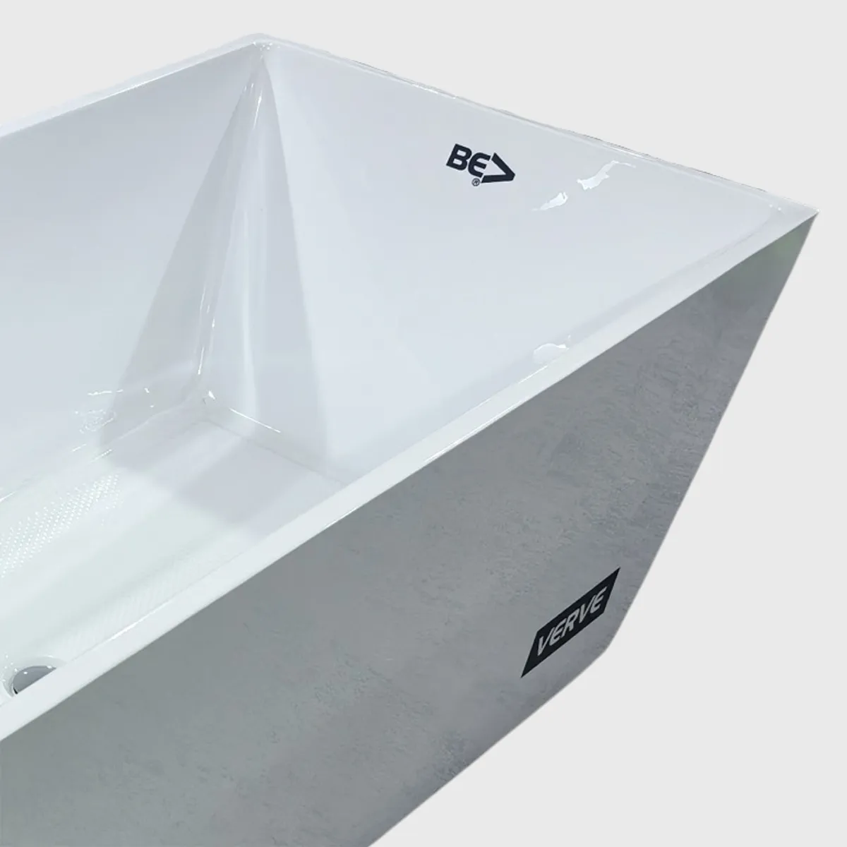VERVE Thrive Ice Bath with 1HP Chiller