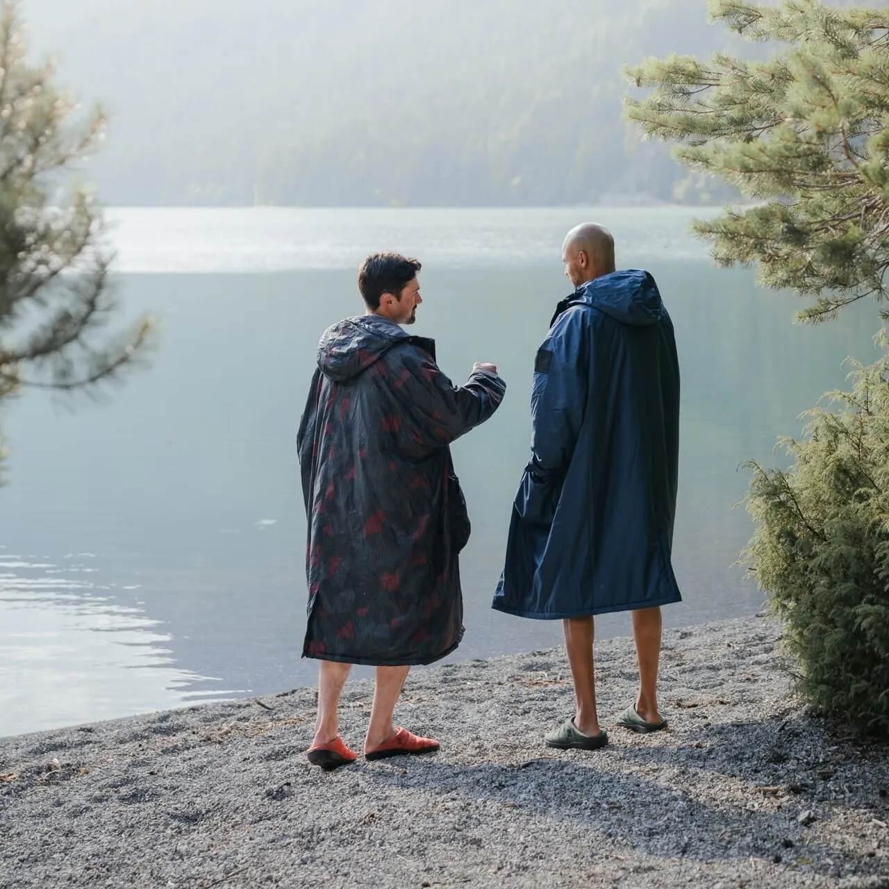 VOITED 2nd Edition Outdoor Change Robe & Drycoat for Surfing, Camping, Vanlife & Wild Swimming  - Ocean Navy