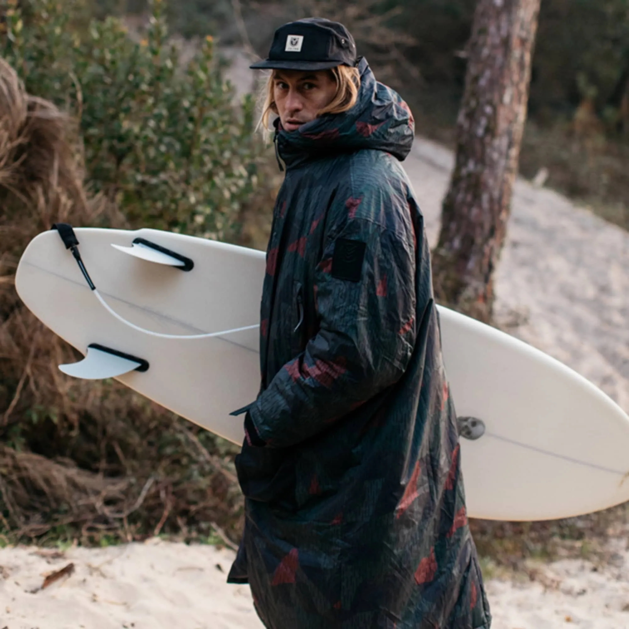 VOITED Original Outdoor Change Robe & Drycoat for Surfing, Camping, Vanlife & Wild Swimming  - Moment Camo
