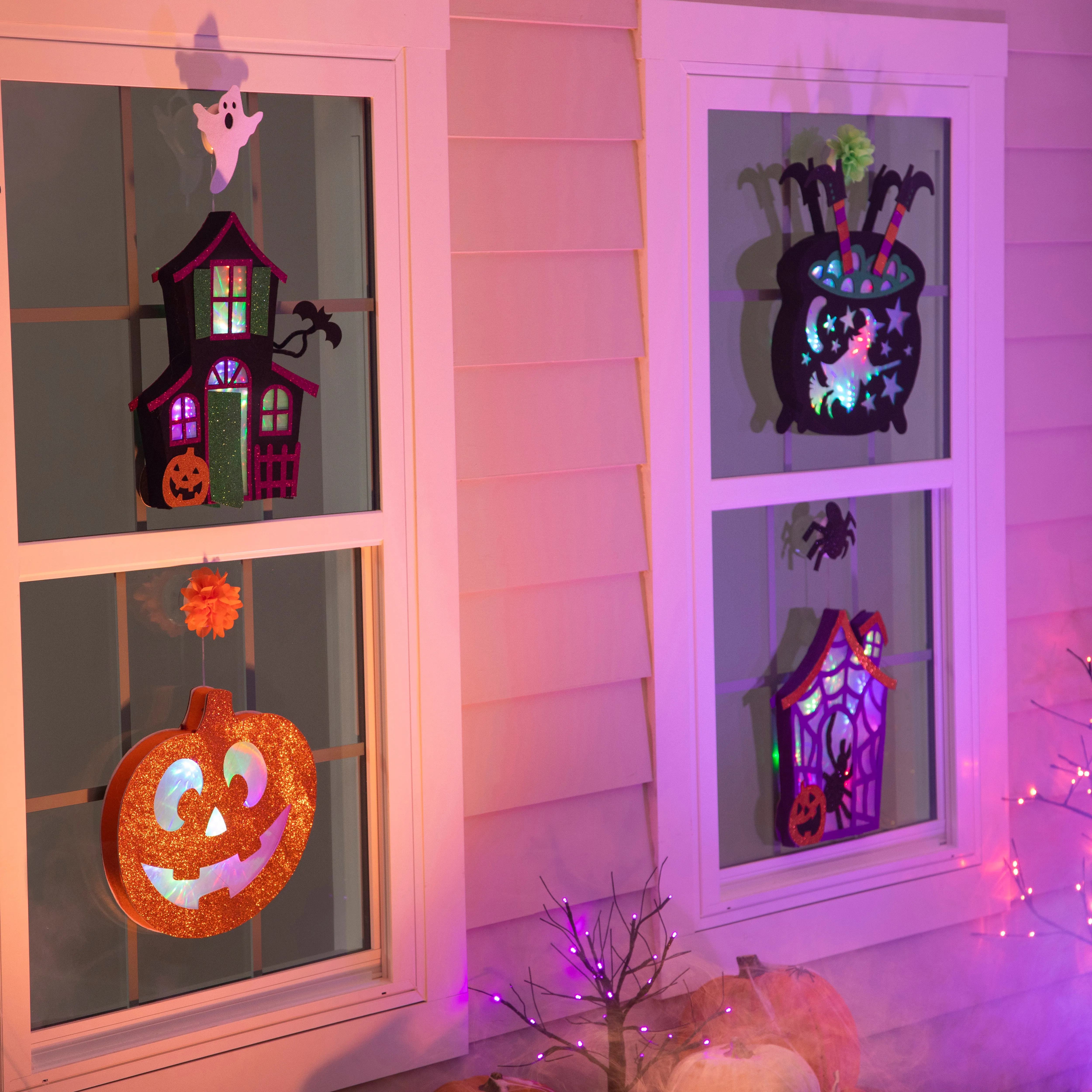With Cauldron 3D LED with Diffusing Film Window Décor,2dhb2404mbl